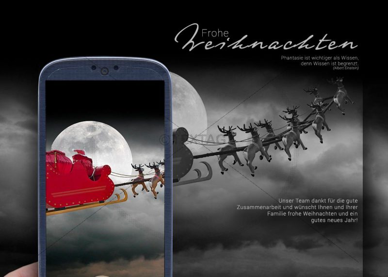 witzige Weihnachts E-Card mit gefangenen Santa Claus und fliegendem Rentierschlitten im Handy (303)