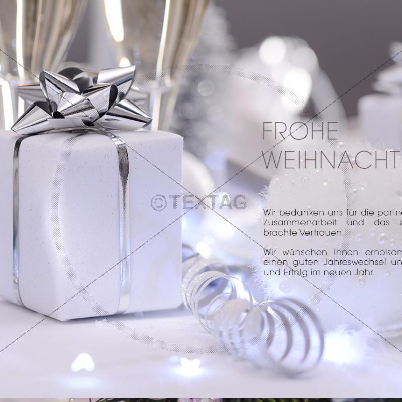 stylische Weihnachts-E-Card mit Geschenkpaketen in Silber (340)